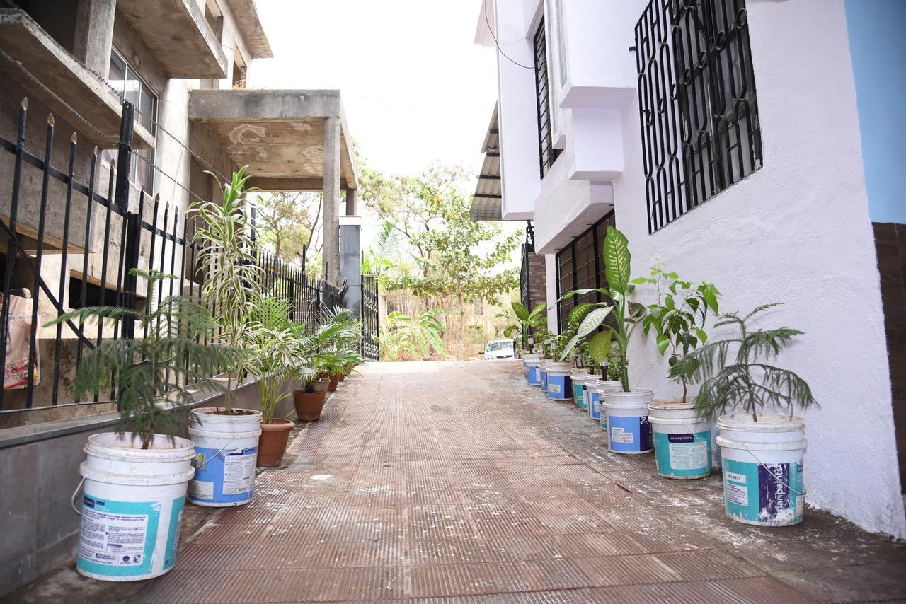 The Sky Inn Navi Mumbai Exterior foto